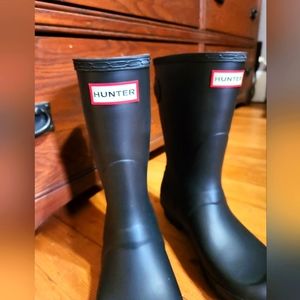 Hunter Mid Boots Black size 9